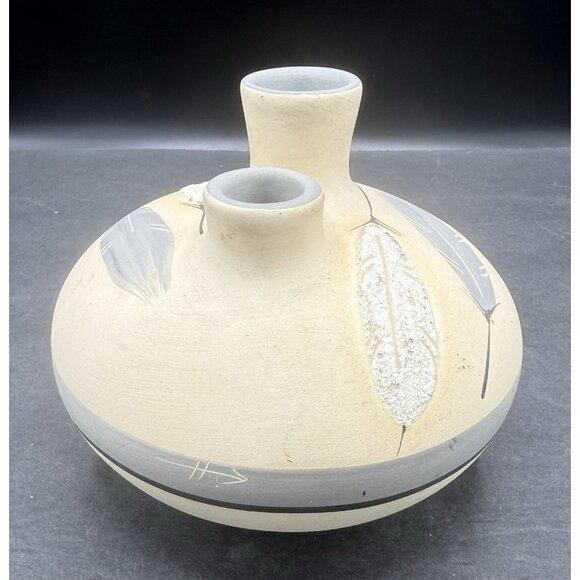 Signed Grey Feather #8 Desert Pueblo Pottery Vase Cream Grey White - Picture 2 of 10